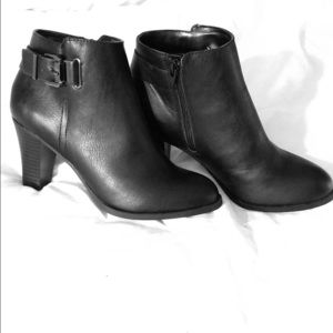 Jones New York leather ankle booties